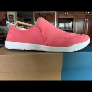 New with Tags Vionic Beach